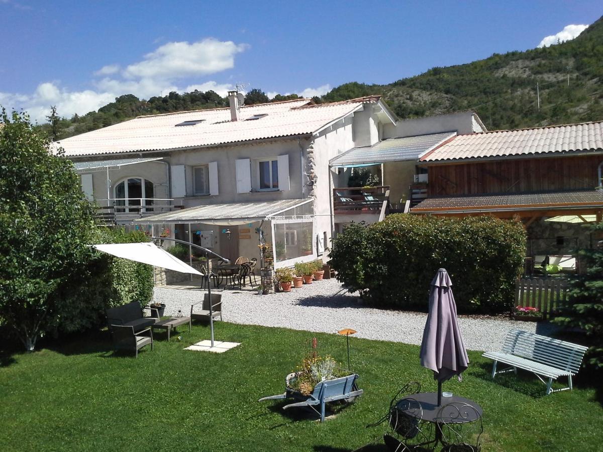 Chambres D'Hotes La Dorgisane Venterol  Exterior foto
